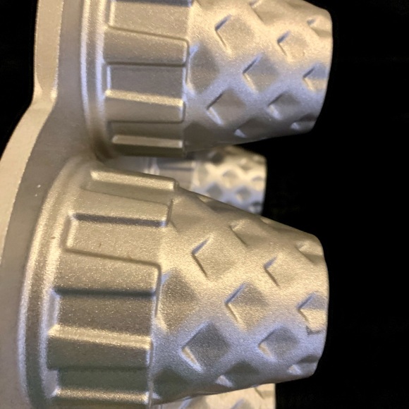 Nordic Ware Ice Cream Cone Cupcake pan baking - Picture 4 of 5